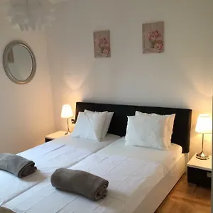 Papalinna 2 By Moro Apartment